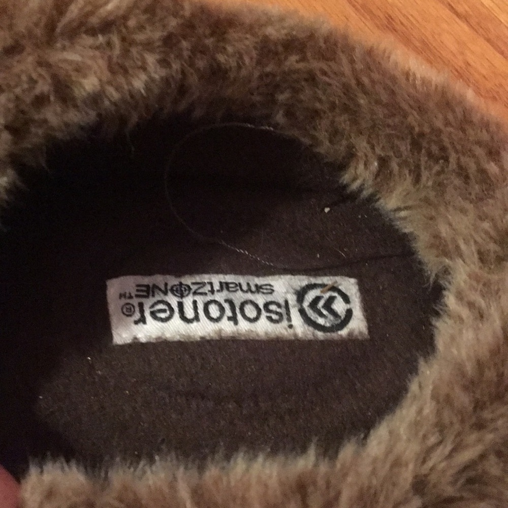 Slippers - Picture 2 of 2